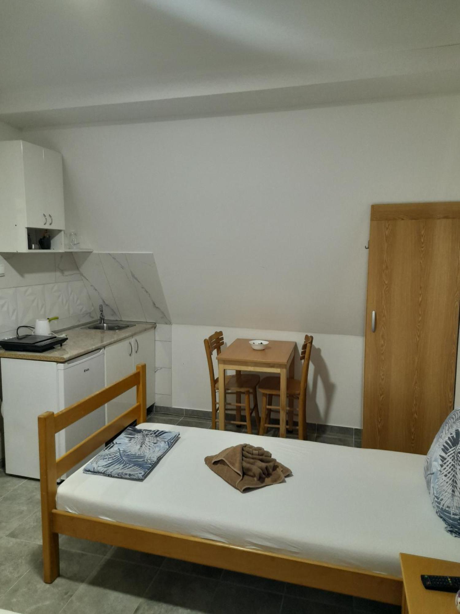 Libero Apartmani Surcin Luaran gambar