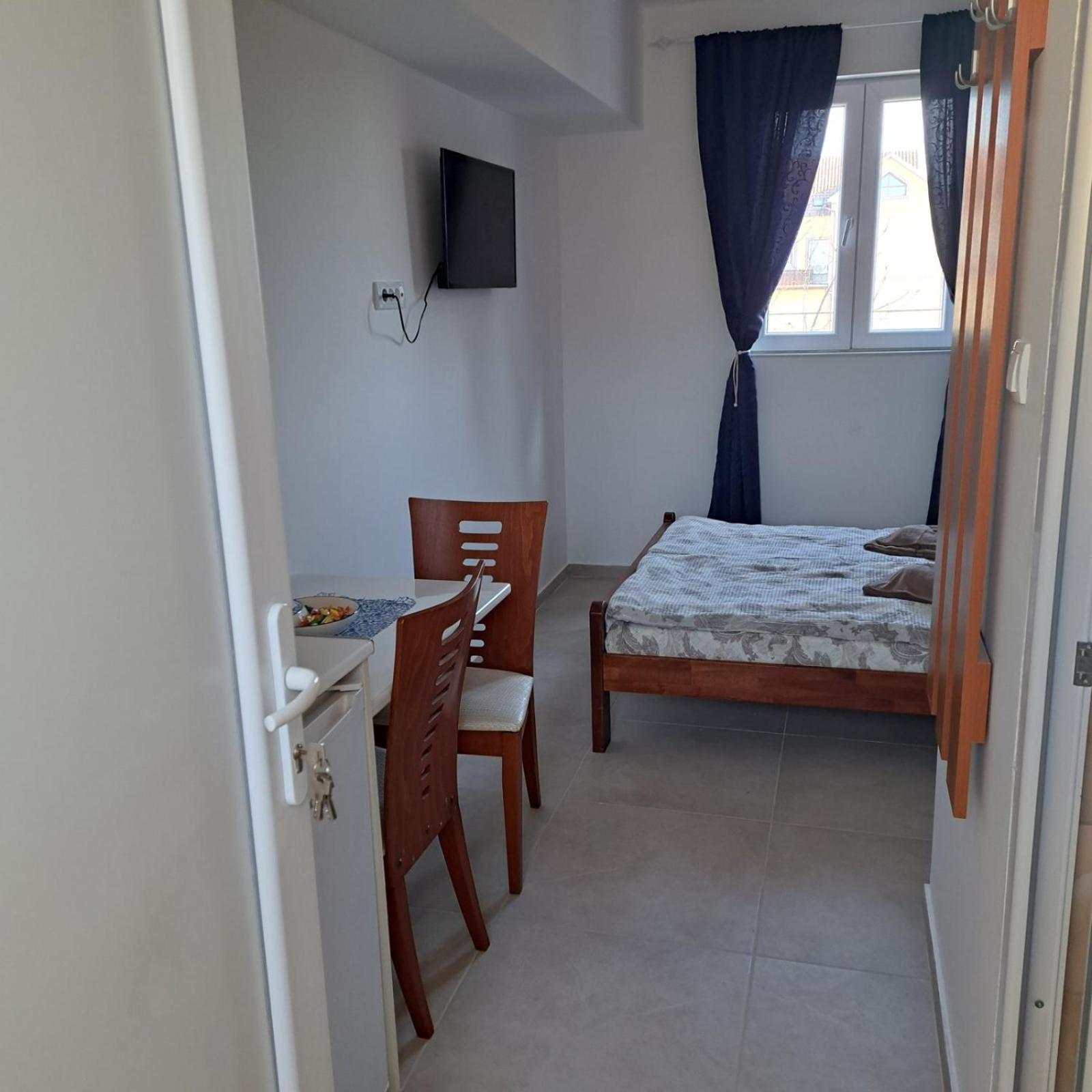 Libero Apartmani Surcin Bilik gambar