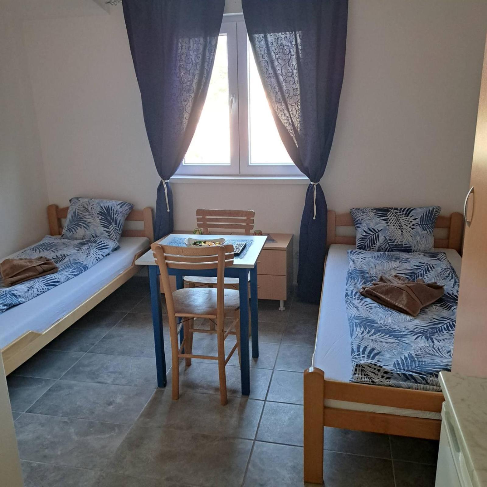 Libero Apartmani Surcin Bilik gambar