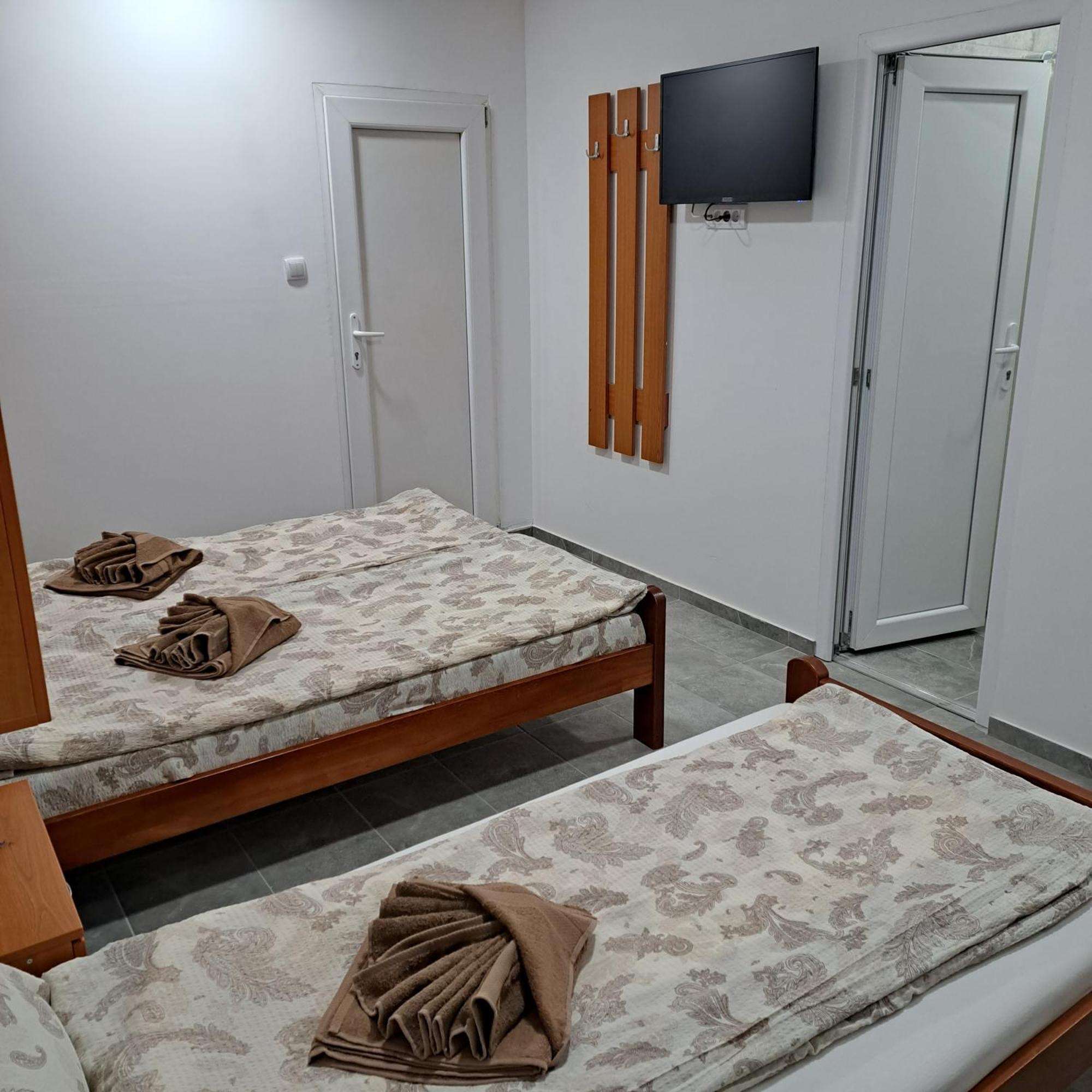 Libero Apartmani Surcin Luaran gambar