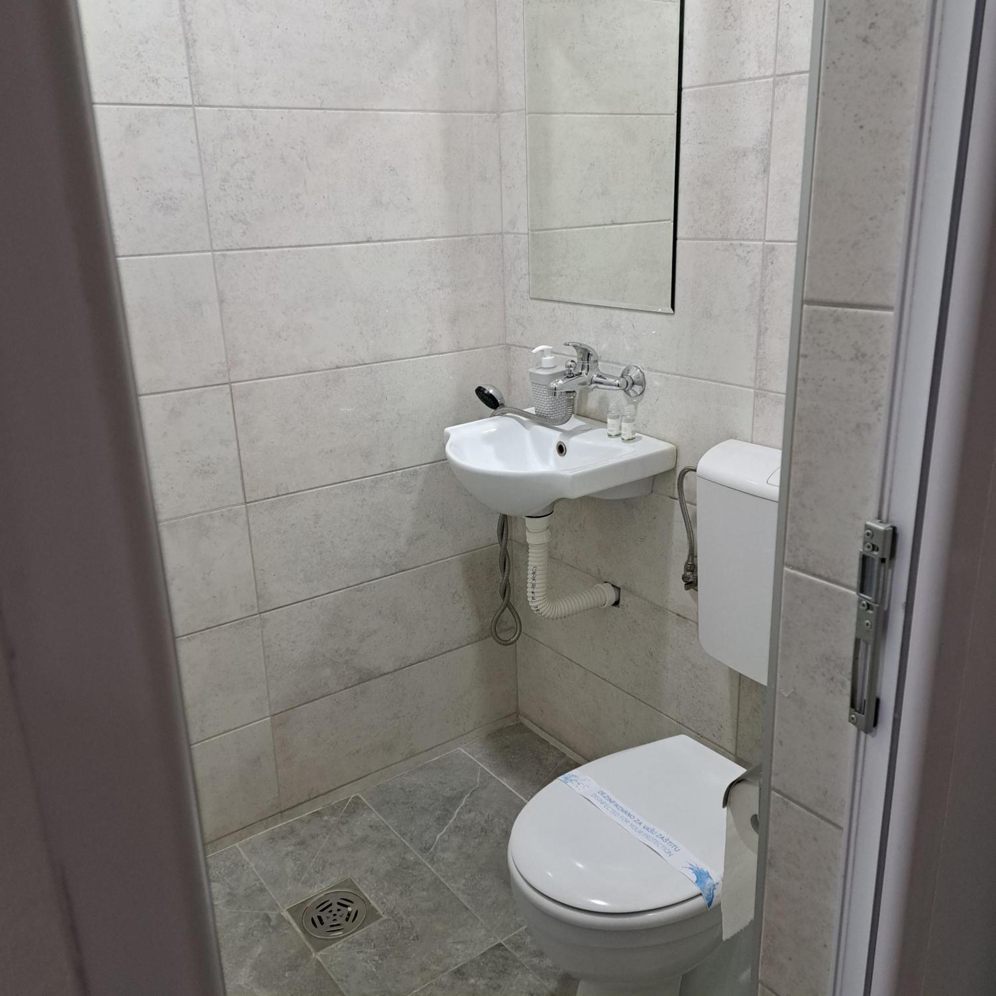 Libero Apartmani Surcin Luaran gambar