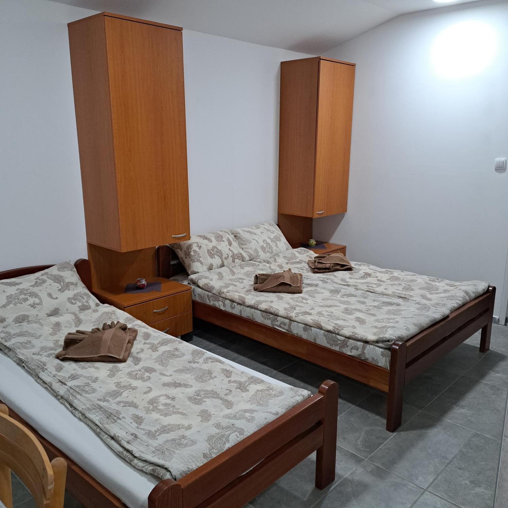 Libero Apartmani Surcin Luaran gambar